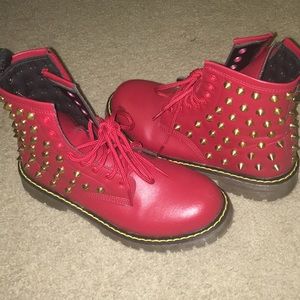 Cute Edgy Combat Boot! (Barely Worn)